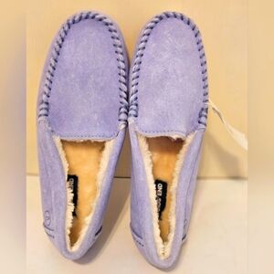 Lands' End Suede Moccasin Slipper size 6B